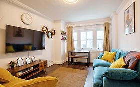 A Stunning Apartment In Paddington